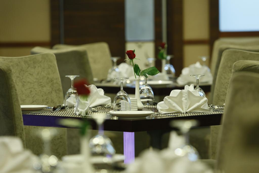Hotel Moonlit Regency Thodupuzha Extérieur photo