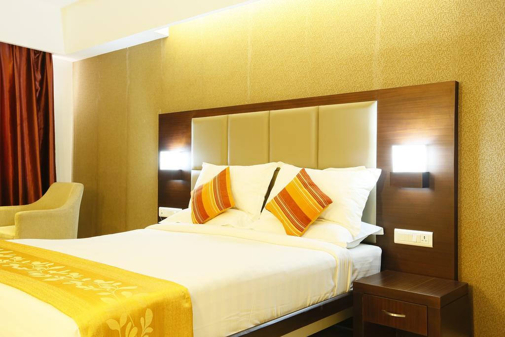 Hotel Moonlit Regency Thodupuzha Extérieur photo